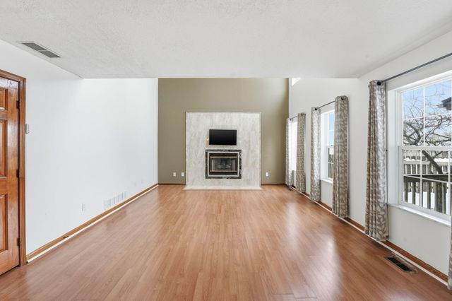 5660 Newington Drive, Hilliard, OH 43026