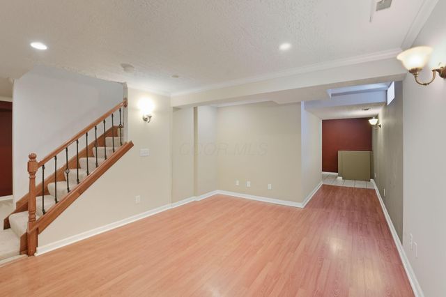 5660 Newington Drive, Hilliard, OH 43026