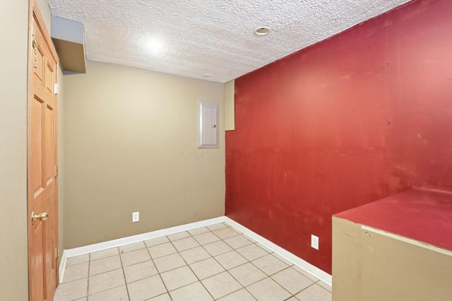 5660 Newington Drive, Hilliard, OH 43026