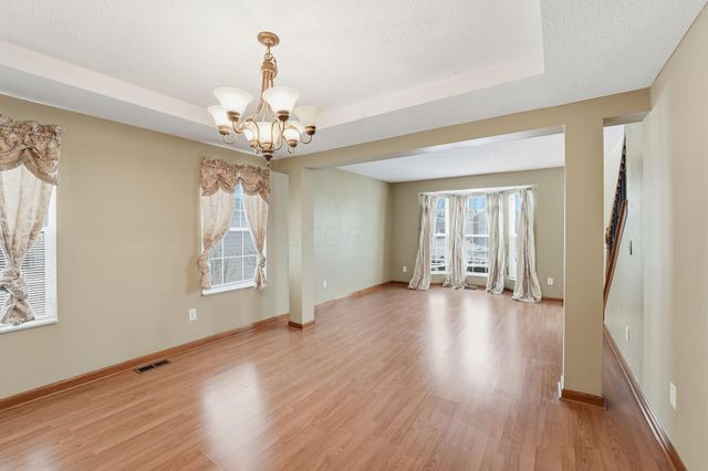 5660 Newington Drive, Hilliard, OH 43026