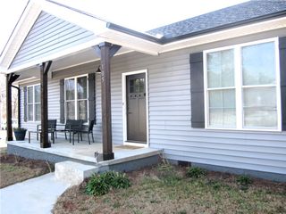 105 Jefferson Place, Walhalla, SC 29691