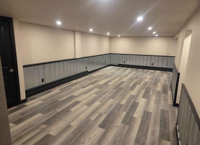 555 Meadow LANE, Sheboygan Falls, WI 53085