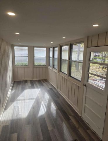 555 Meadow LANE, Sheboygan Falls, WI 53085