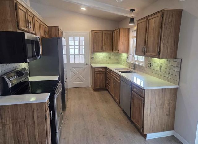 555 Meadow LANE, Sheboygan Falls, WI 53085