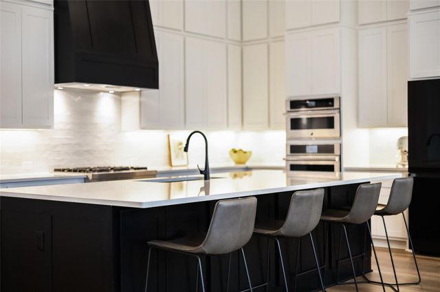 494 Prairie Clover DR, Dripping Springs, TX 78620