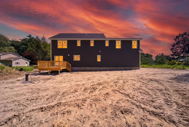 78 Gowing Road, Hudson, NH 03051