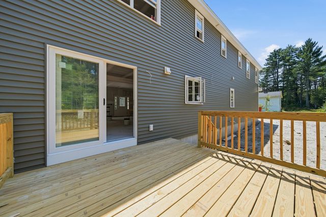78 Gowing Road, Hudson, NH 03051
