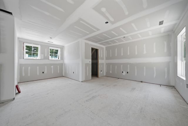 78 Gowing Road, Hudson, NH 03051