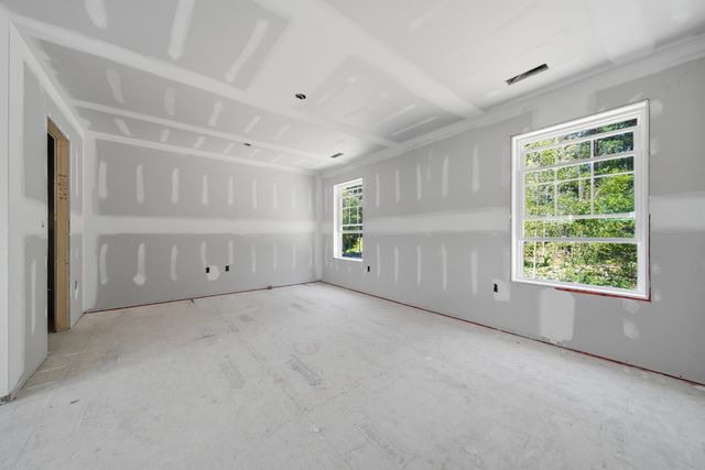 78 Gowing Road, Hudson, NH 03051