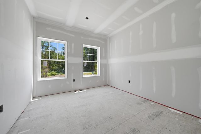 78 Gowing Road, Hudson, NH 03051