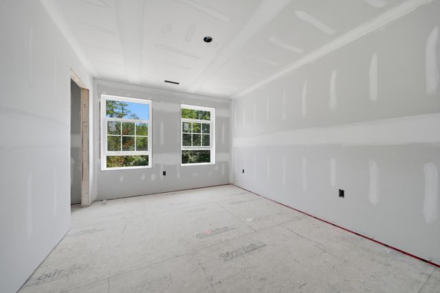 78 Gowing Road, Hudson, NH 03051