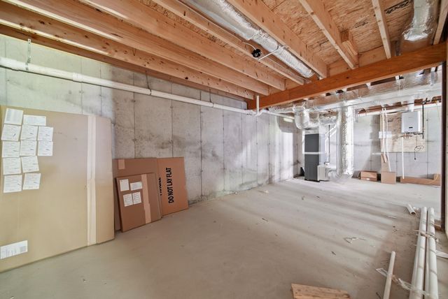 78 Gowing Road, Hudson, NH 03051