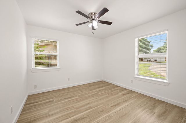 840 Edgehill Drive, Hurst, TX 76053