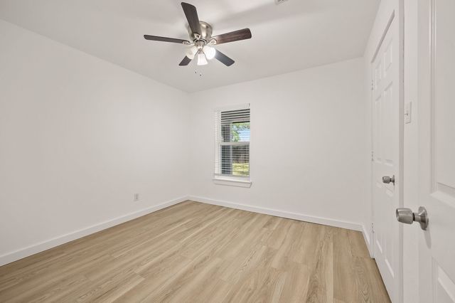 840 Edgehill Drive, Hurst, TX 76053
