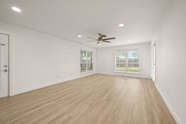 840 Edgehill Drive, Hurst, TX 76053