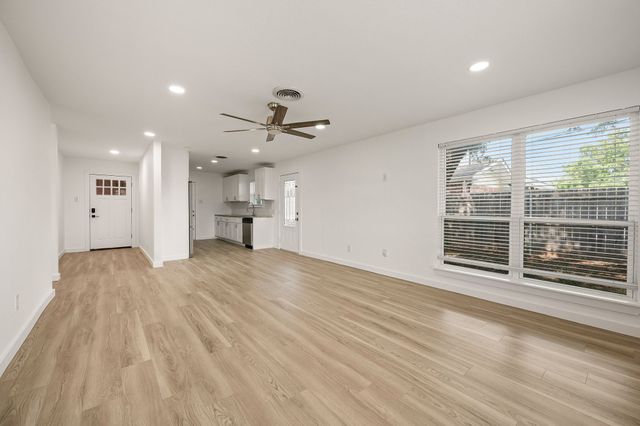 840 Edgehill Drive, Hurst, TX 76053