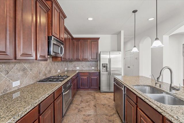 7 Canyon Wren Drive, Spring, TX 77389