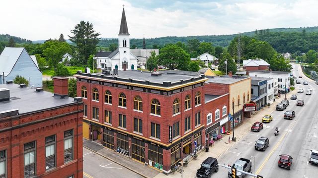 359 Central St Ste 3, Franklin, NH 03235