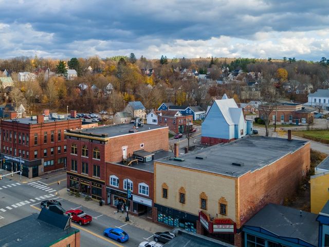 359 Central St Ste 3, Franklin, NH 03235