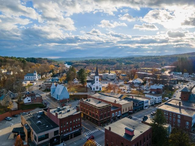 359 Central St Ste 3, Franklin, NH 03235