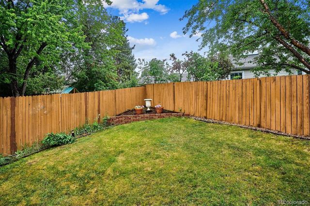 8039 S Newport Court, Centennial, CO 80112