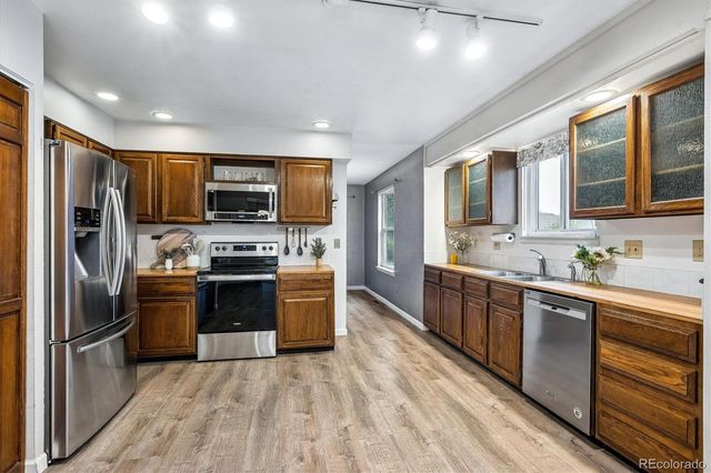 8039 S Newport Court, Centennial, CO 80112