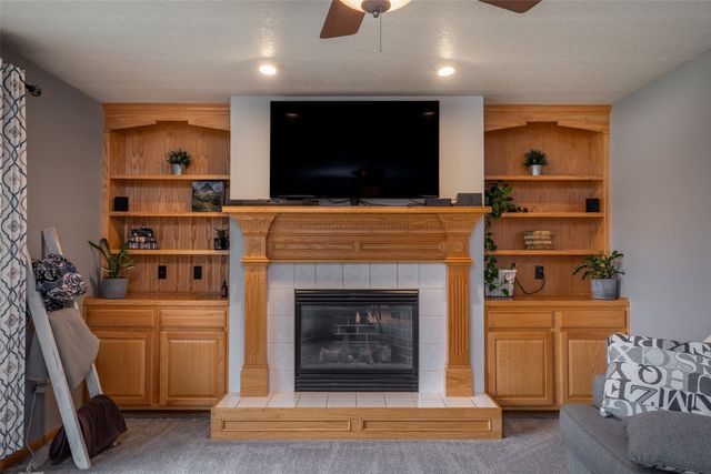 301 W Maple Street, Runnells, IA 50237