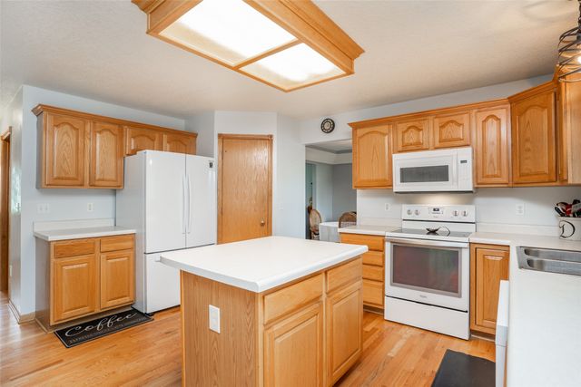 301 W Maple Street, Runnells, IA 50237