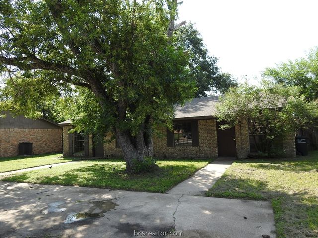 208-210 Bucknell Court, College Station, TX 77840