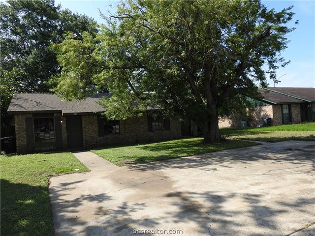 208-210 Bucknell Court, College Station, TX 77840