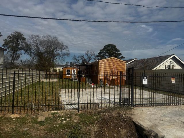 13929 Eagle Pass Street, Houston, TX 77015