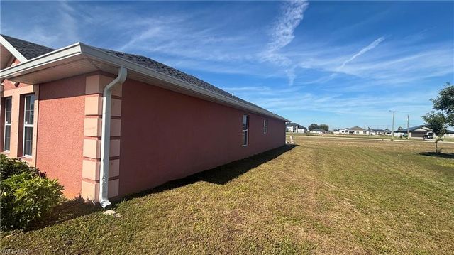 2435 NW 7th TER, Cape Coral, FL 33993