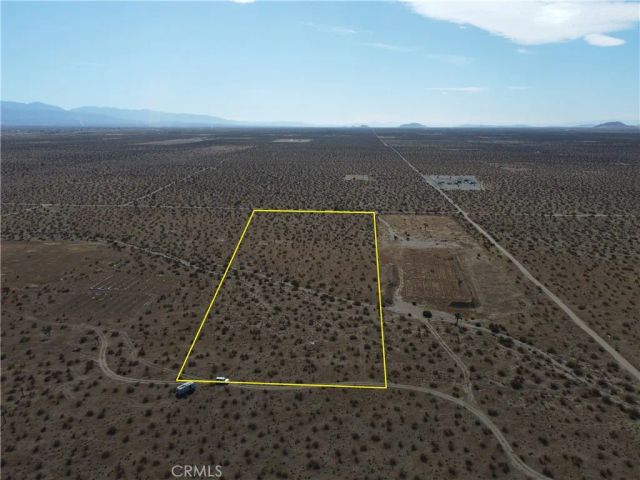 2 Wilson Ranch Rd, Adelanto, CA 92301