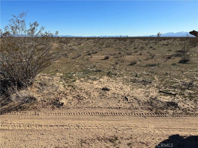 2 Wilson Ranch Rd, Adelanto, CA 92301