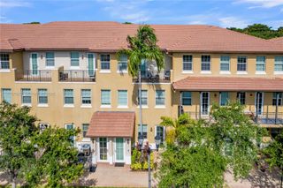 950 SW 147th Avenue 2611, Pembroke Pines, FL 33027