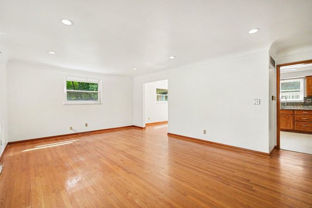 511 Dayton Pike, Dayton, KY 41074