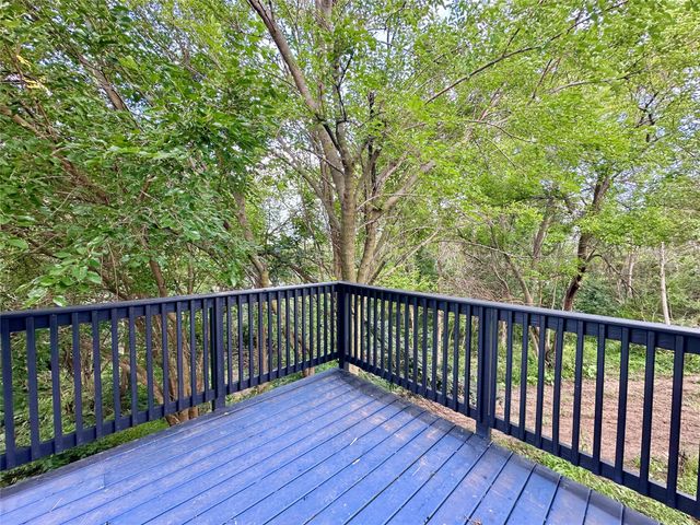 1305 Holiday Lane, Brooklyn, IA 52211