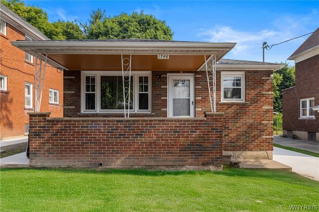 1748 Welch Avenue, Niagara Falls, NY 14303