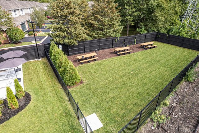 533 E Harrison Avenue 20, Royal Oak, MI 48067