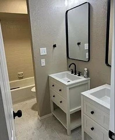 1909 Fountain View, Edmond, OK 73013