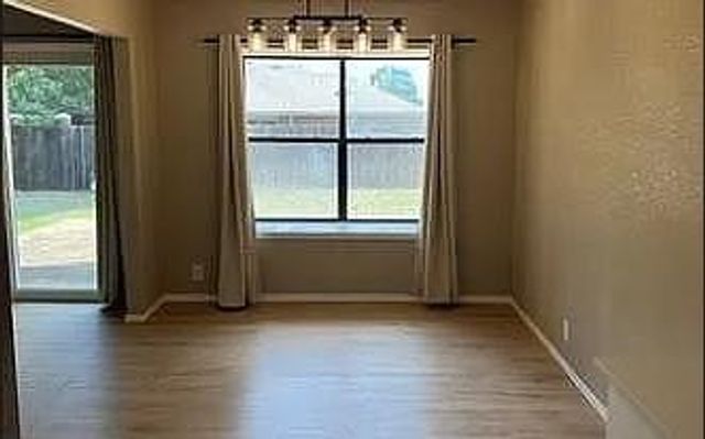 1909 Fountain View, Edmond, OK 73013