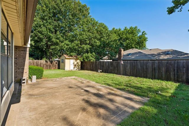 1909 Fountain View, Edmond, OK 73013