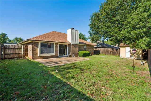 1909 Fountain View, Edmond, OK 73013
