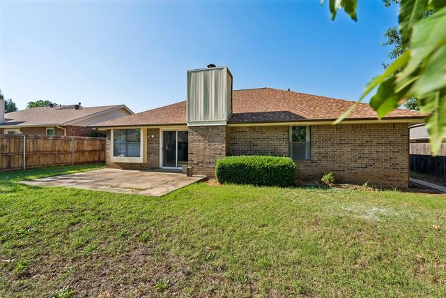 1909 Fountain View, Edmond, OK 73013