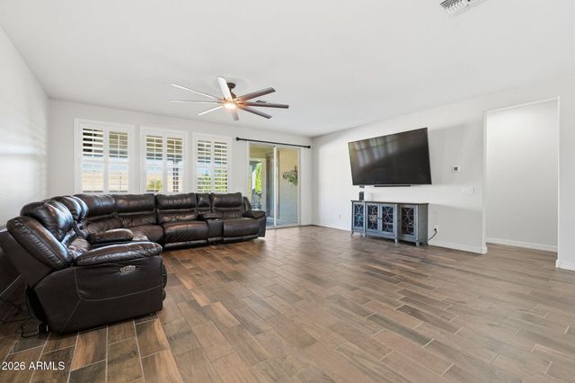 12516 W MCLELLAN Court, Glendale, AZ 85307