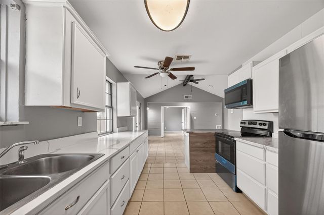 11927 Flushing Meadows Drive, Houston, TX 77089