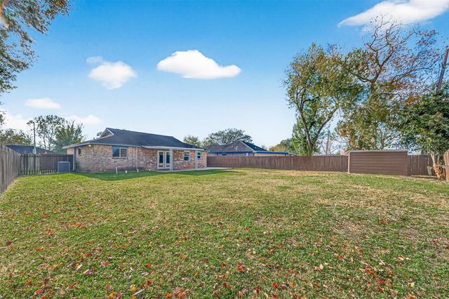 11927 Flushing Meadows Drive, Houston, TX 77089