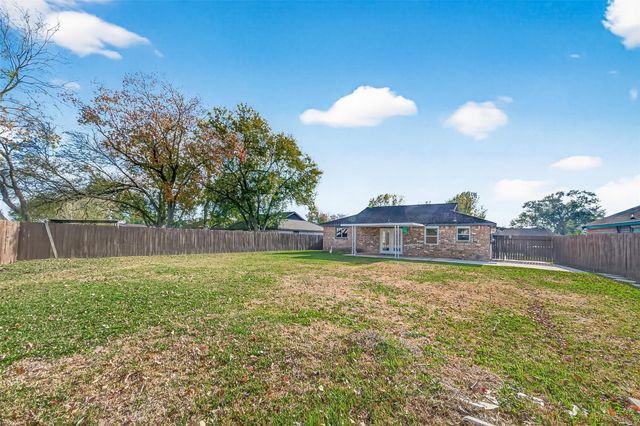 11927 Flushing Meadows Drive, Houston, TX 77089