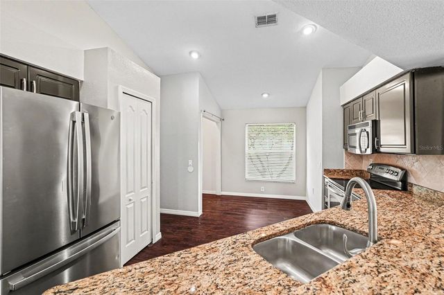 1852 BLANCHARD CT, Wesley Chapel, FL 33543