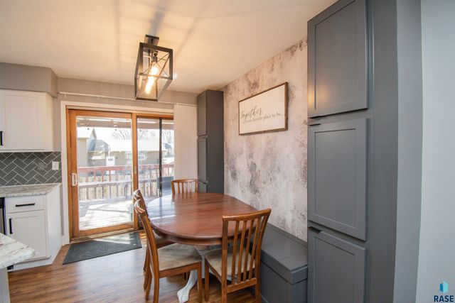 2309 S Dover Dr Drive, Sioux Falls, SD 57106